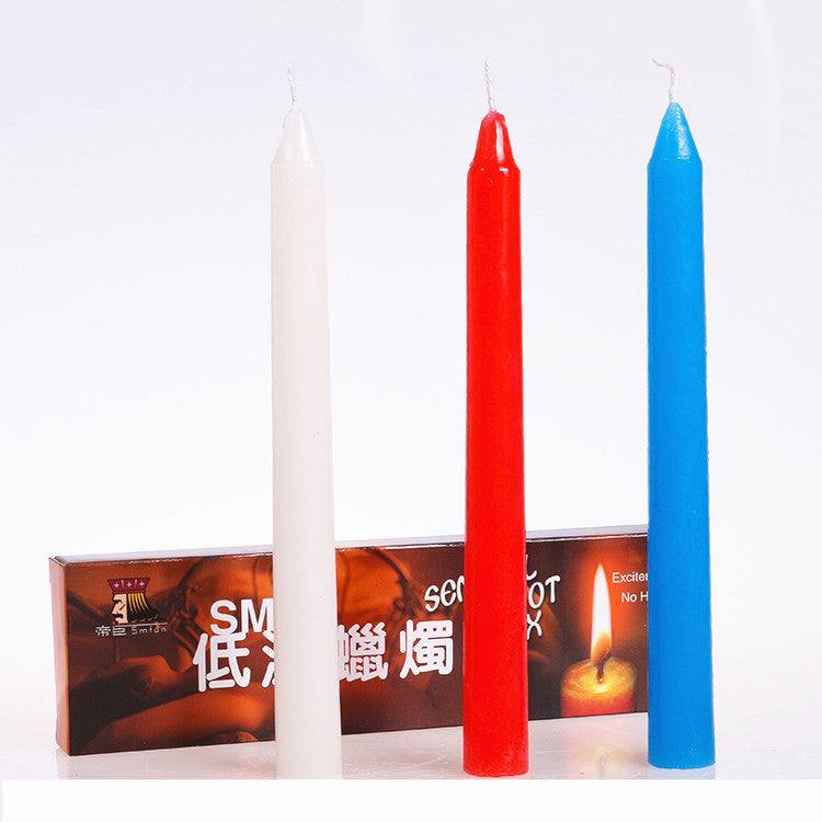Three red, white, and blue low-temperature paraffin candles, 17.5CM tall, for couples.